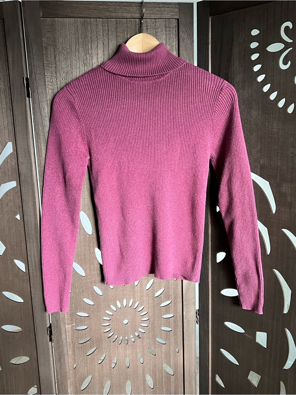GAP Ribbed Turtleneck Sweater - Mauve
